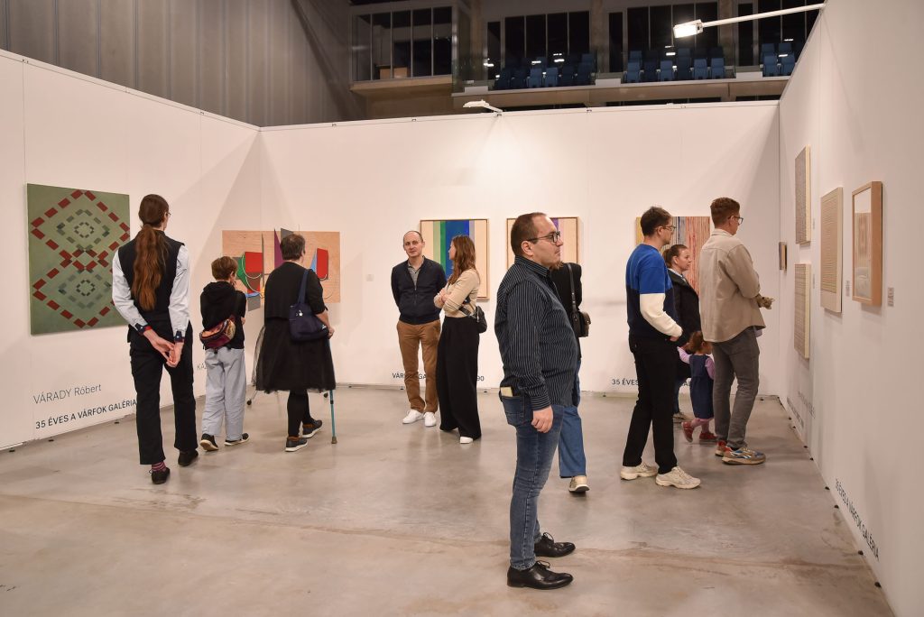 ArtMarketBudapest25 0401 | MIfoto.hu - a [ MI ] közösségünk!